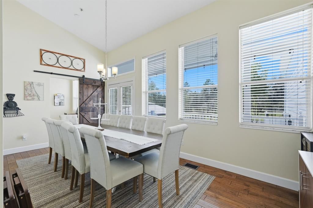 For Sale: $1,199,000 (7 beds, 4 baths, 4576 Square Feet)