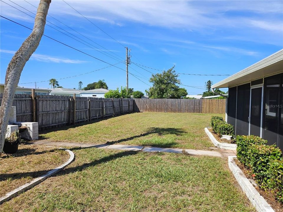 For Rent: $1,850 (2 beds, 2 baths, 1056 Square Feet)