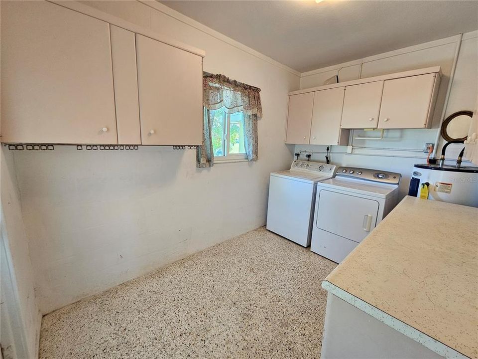 For Rent: $1,850 (2 beds, 2 baths, 1056 Square Feet)