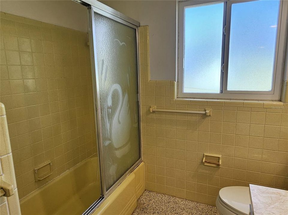 For Rent: $1,850 (2 beds, 2 baths, 1056 Square Feet)