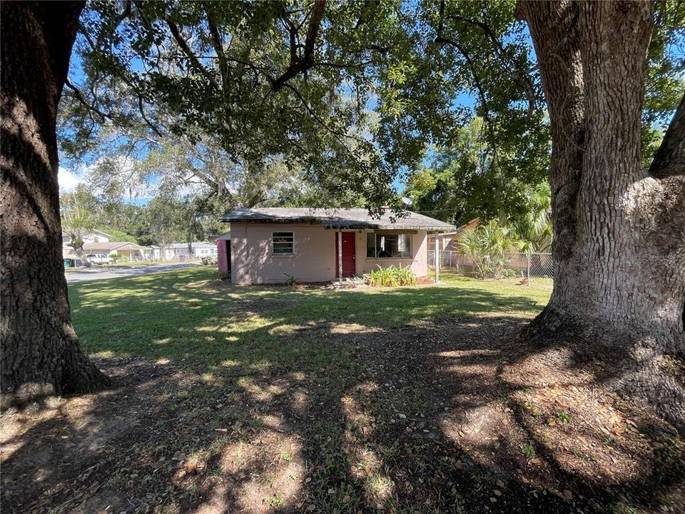 For Sale: $30,000 (2 beds, 1 baths, 828 Square Feet)