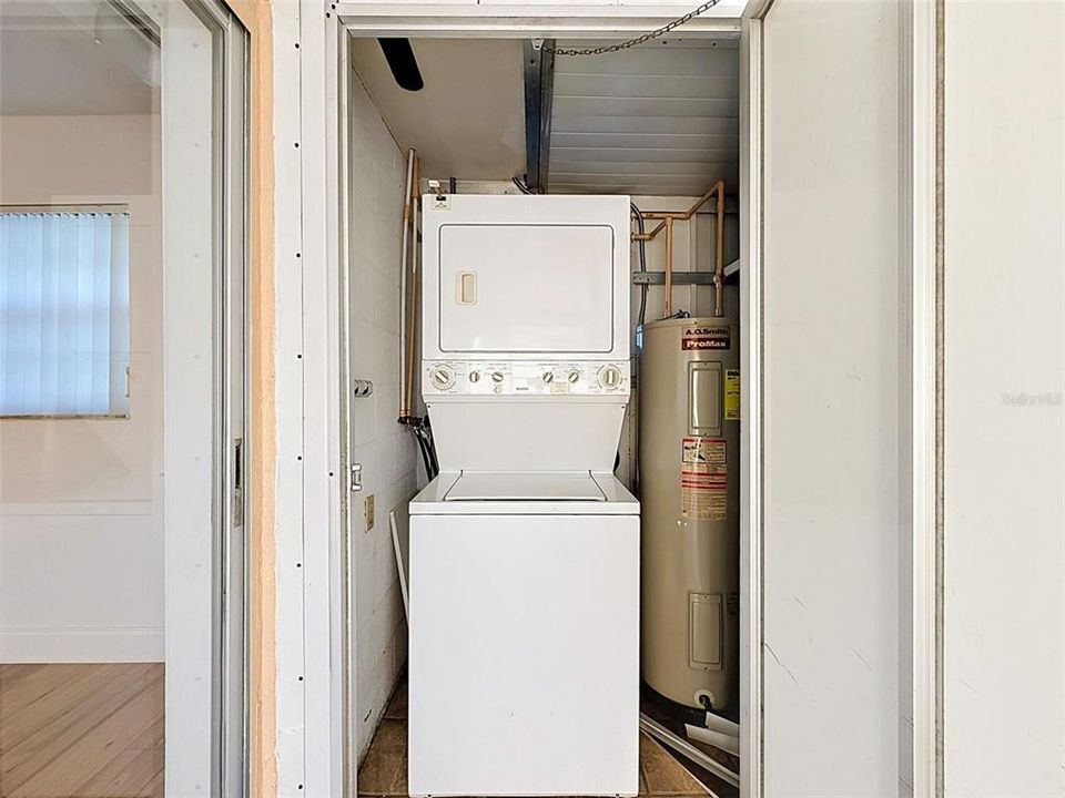 На продажу: $130,000 (2 спален, 2 ванн, 984 Квадратных фут)