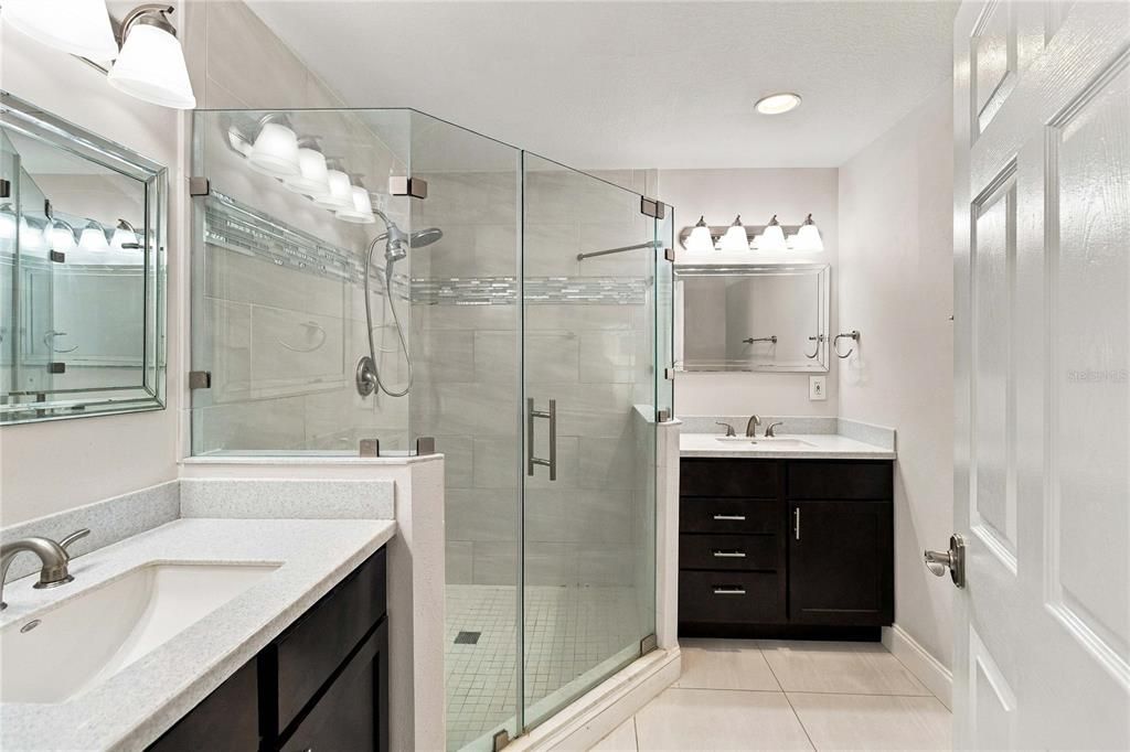 Activo con contrato: $385,000 (3 camas, 2 baños, 1767 Pies cuadrados)