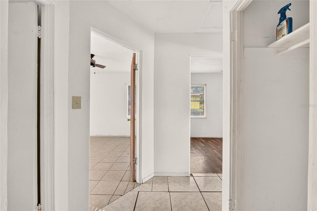 For Sale: $149,900 (3 beds, 2 baths, 1098 Square Feet)