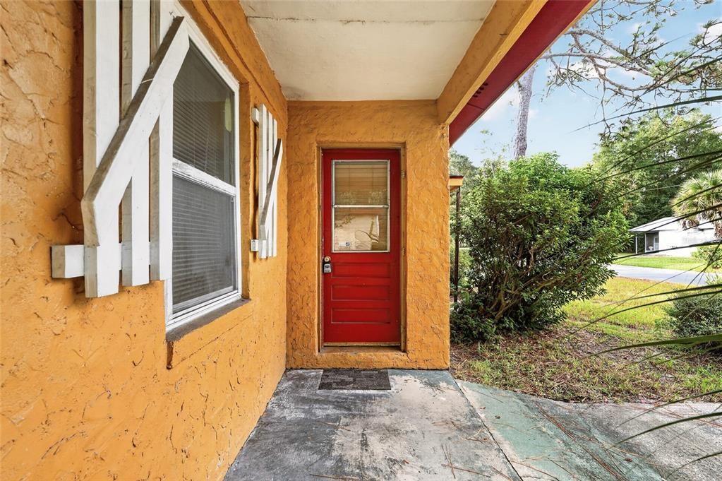 For Sale: $149,900 (3 beds, 2 baths, 1098 Square Feet)