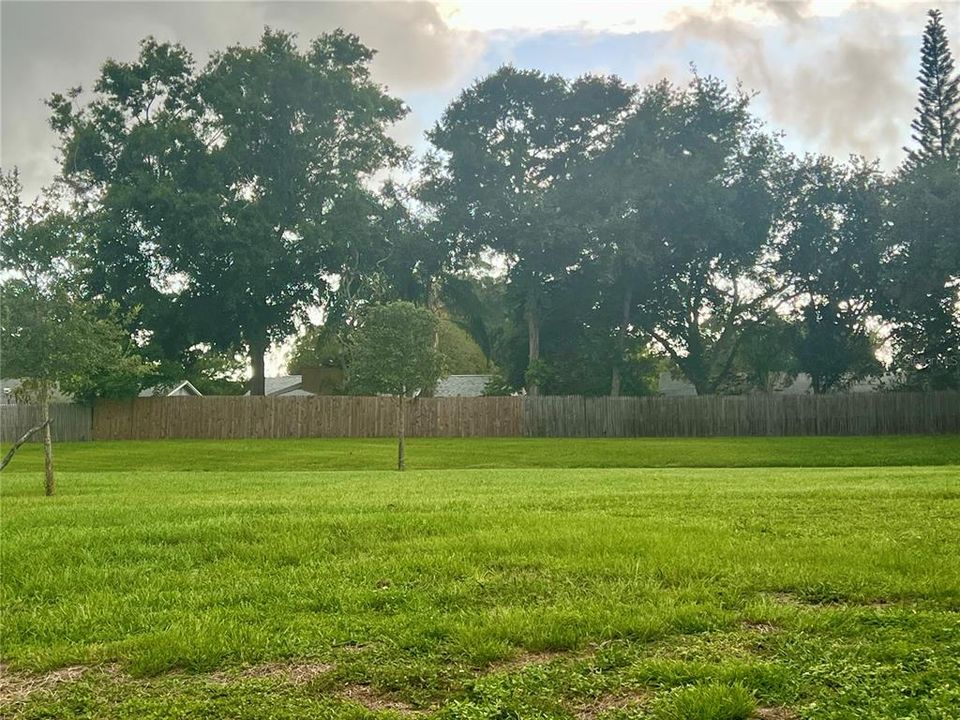 For Sale: $127,000 (2 beds, 2 baths, 886 Square Feet)