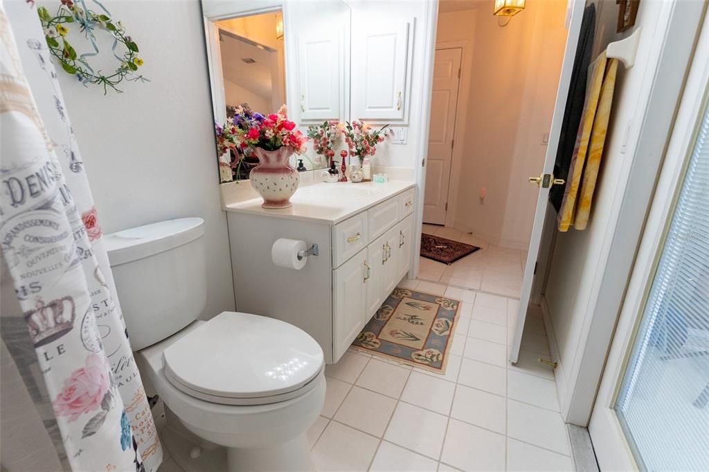На продажу: $399,900 (4 спален, 2 ванн, 2209 Квадратных фут)
