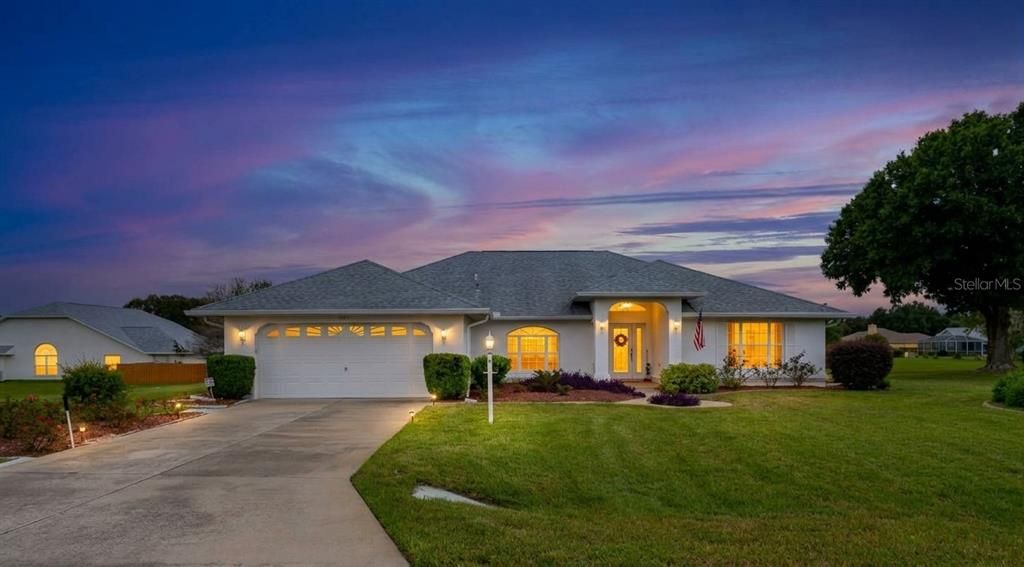 На продажу: $399,900 (4 спален, 2 ванн, 2209 Квадратных фут)