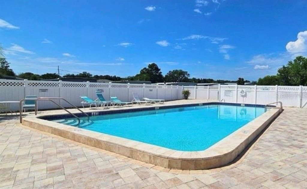 For Sale: $139,000 (2 beds, 2 baths, 1004 Square Feet)