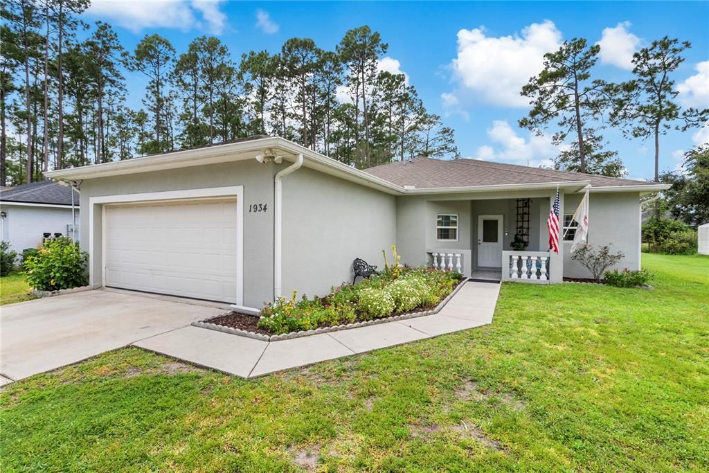 For Sale: $340,000 (3 beds, 2 baths, 1589 Square Feet)