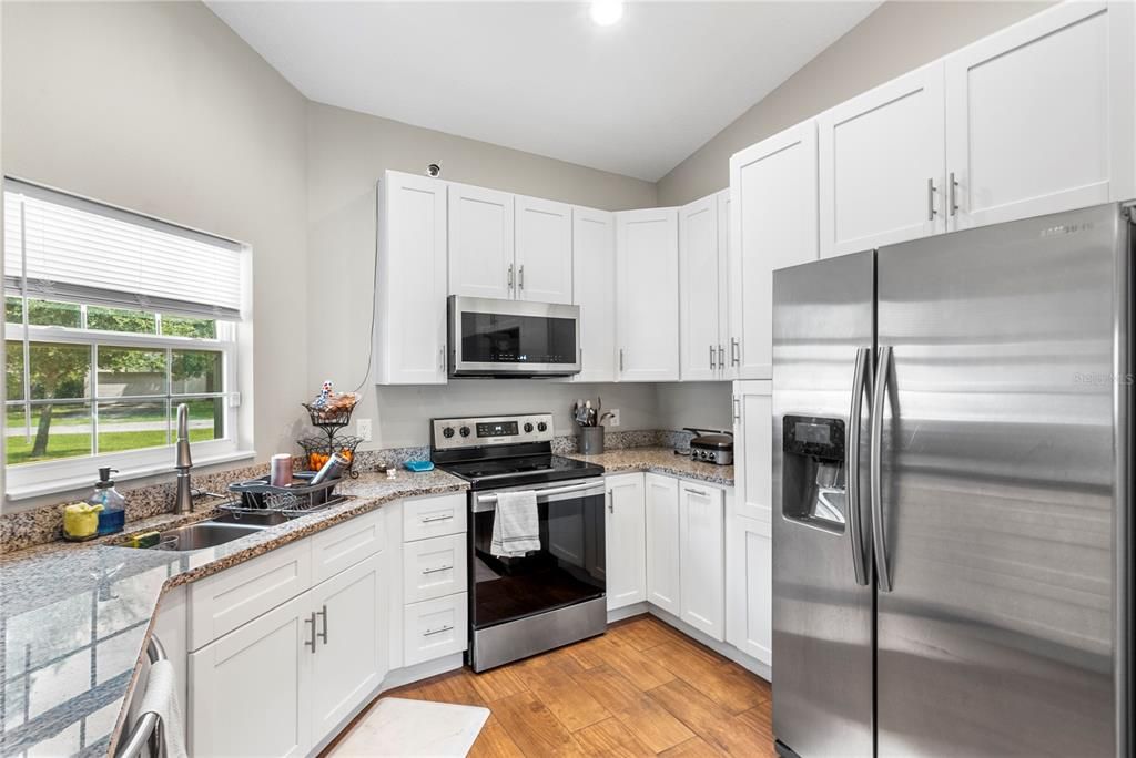 For Sale: $340,000 (3 beds, 2 baths, 1589 Square Feet)