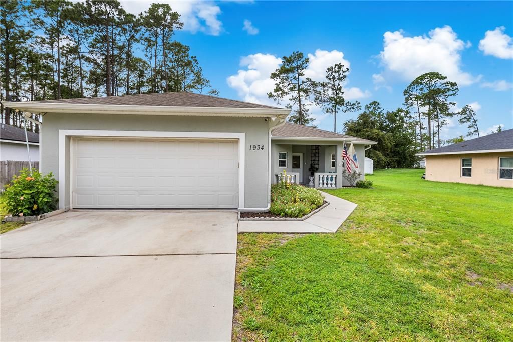 For Sale: $340,000 (3 beds, 2 baths, 1589 Square Feet)