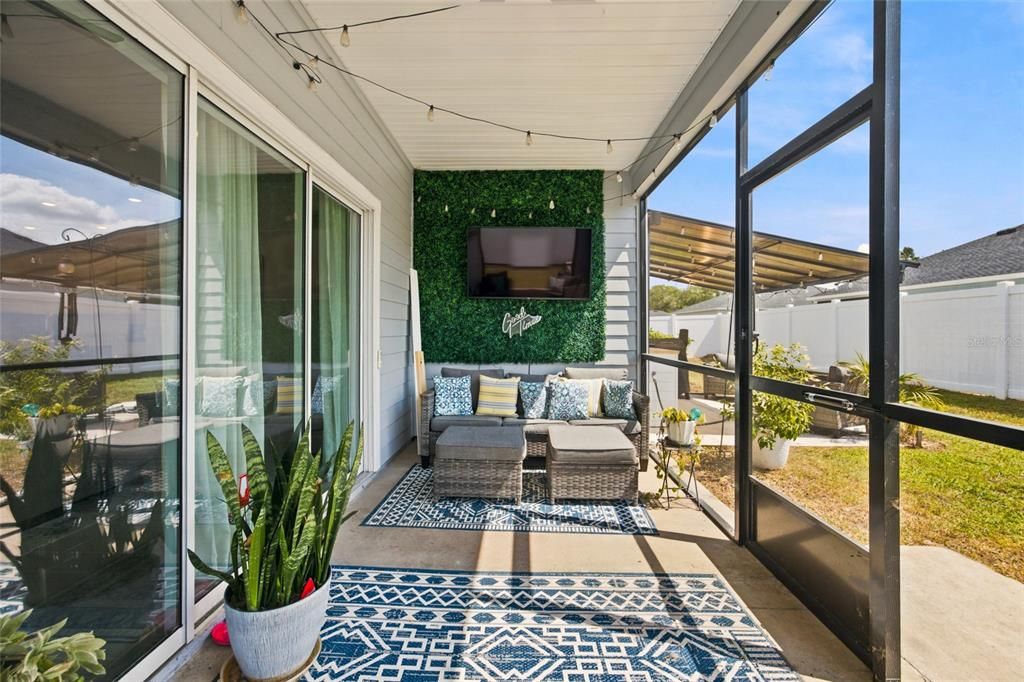En Venta: $339,000 (4 camas, 3 baños, 2027 Pies cuadrados)