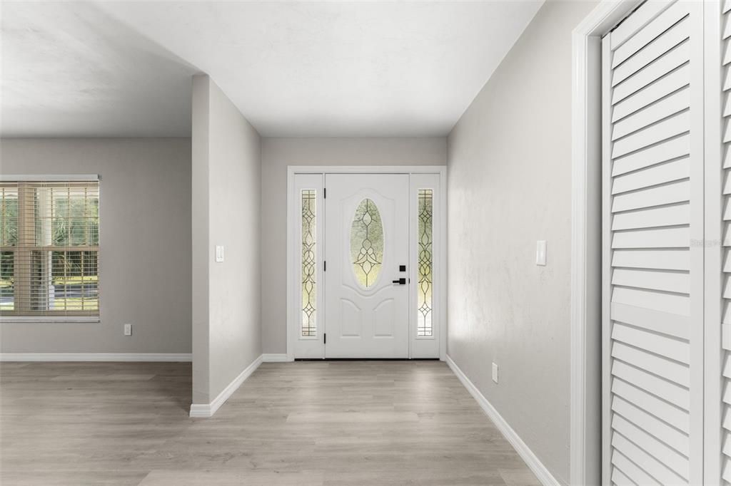 En Venta: $550,000 (3 camas, 2 baños, 2270 Pies cuadrados)