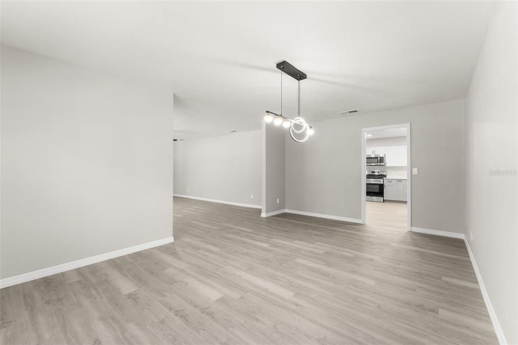En Venta: $550,000 (3 camas, 2 baños, 2270 Pies cuadrados)