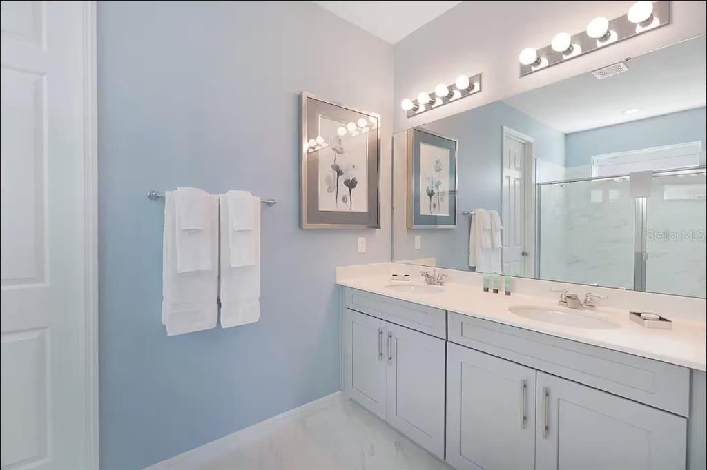 For Sale: $799,000 (9 beds, 6 baths, 4828 Square Feet)