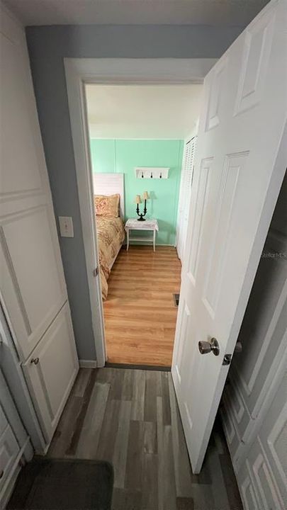 For Sale: $144,500 (1 beds, 1 baths, 862 Square Feet)