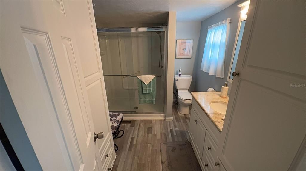 For Sale: $144,500 (1 beds, 1 baths, 862 Square Feet)