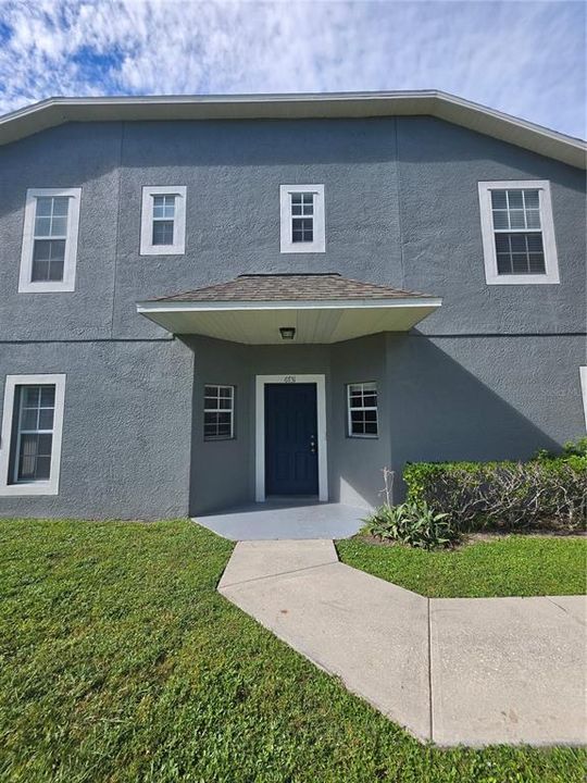 For Rent: $1,950 (4 beds, 2 baths, 1576 Square Feet)