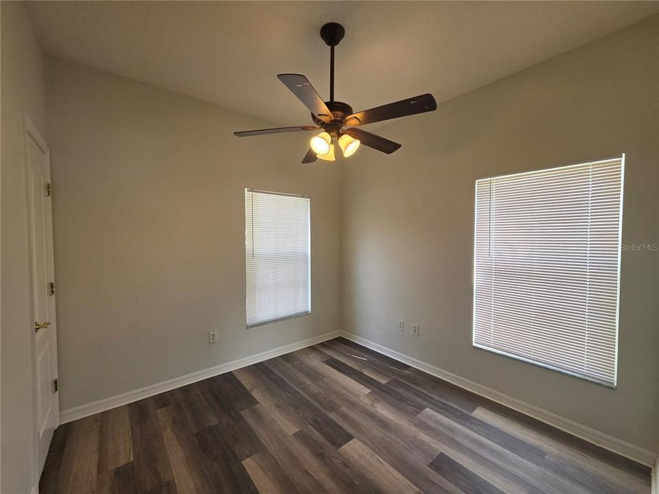 For Rent: $1,950 (4 beds, 2 baths, 1576 Square Feet)