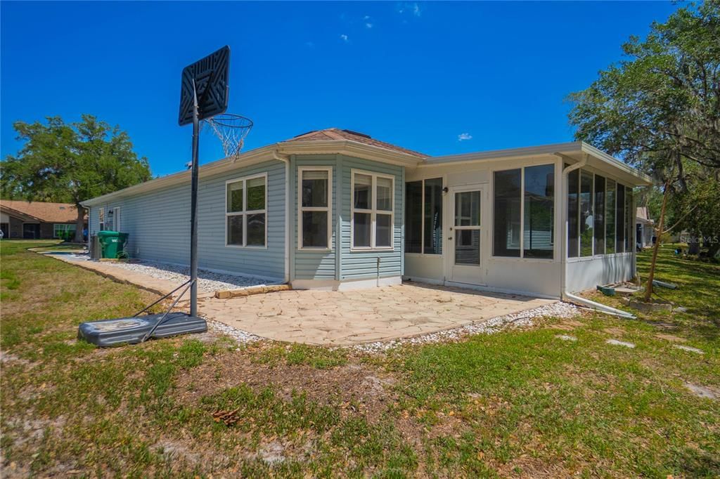 En Venta: $299,969 (2 camas, 2 baños, 1816 Pies cuadrados)