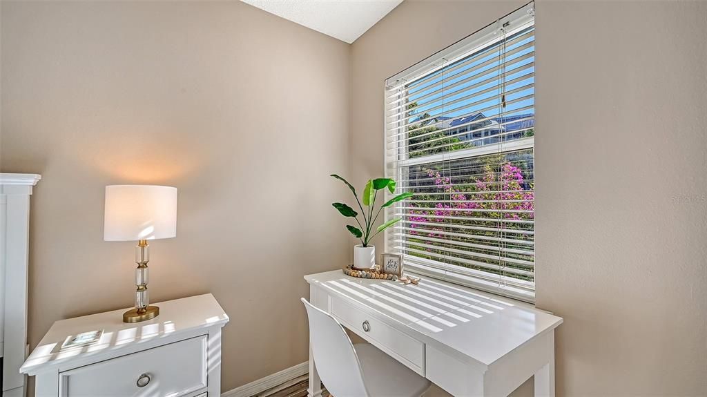 For Sale: $699,000 (2 beds, 2 baths, 1280 Square Feet)