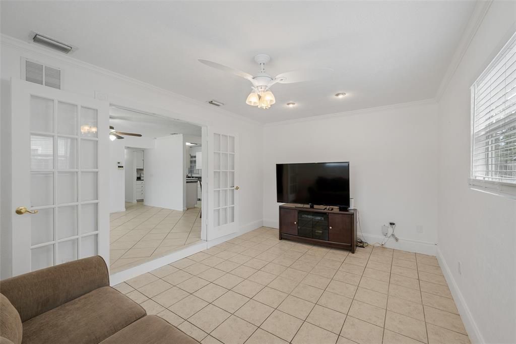 For Sale: $475,000 (3 beds, 2 baths, 1759 Square Feet)