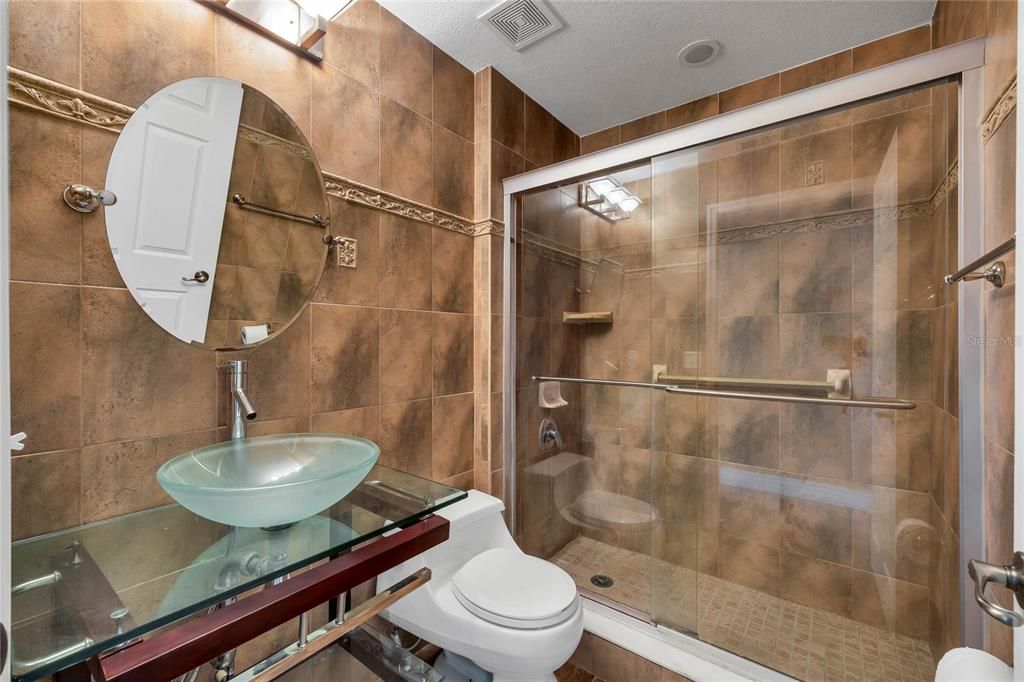 В аренду: $2,095 (3 спален, 2 ванн, 1275 Квадратных фут)