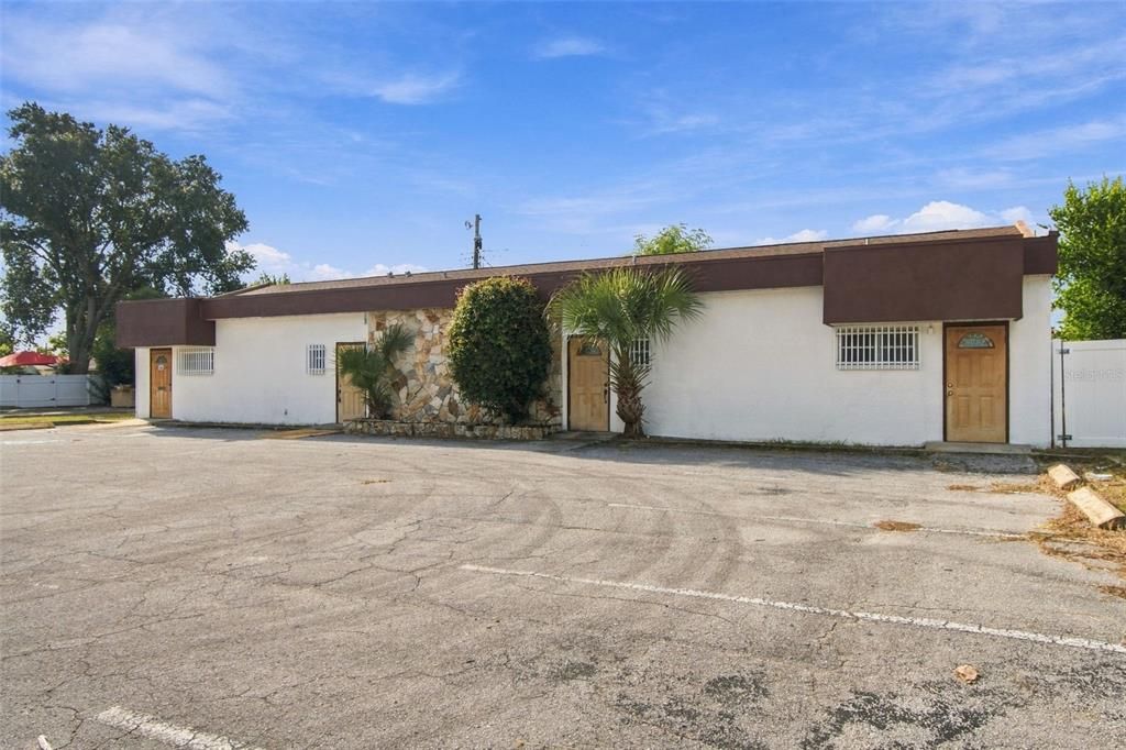 For Sale: $699,900 (0 beds, 0 baths, 2528 Square Feet)