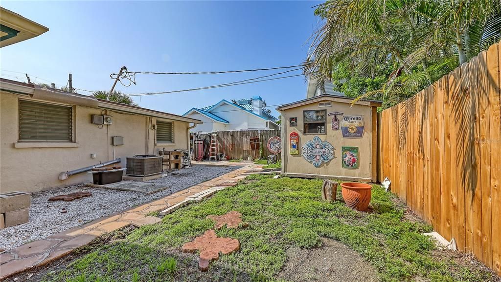 待售: $749,000 (0.20 acres)