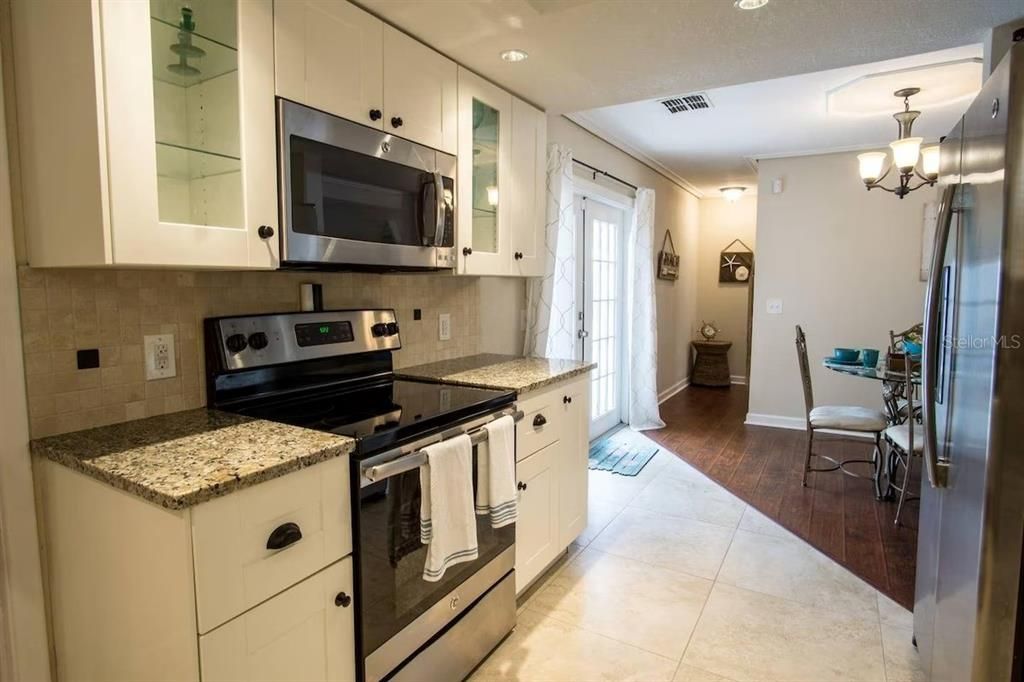En Venta: $439,000 (3 camas, 2 baños, 1585 Pies cuadrados)