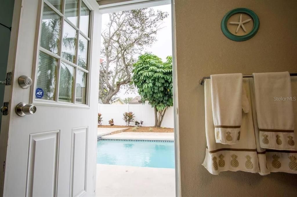 En Venta: $439,000 (3 camas, 2 baños, 1585 Pies cuadrados)
