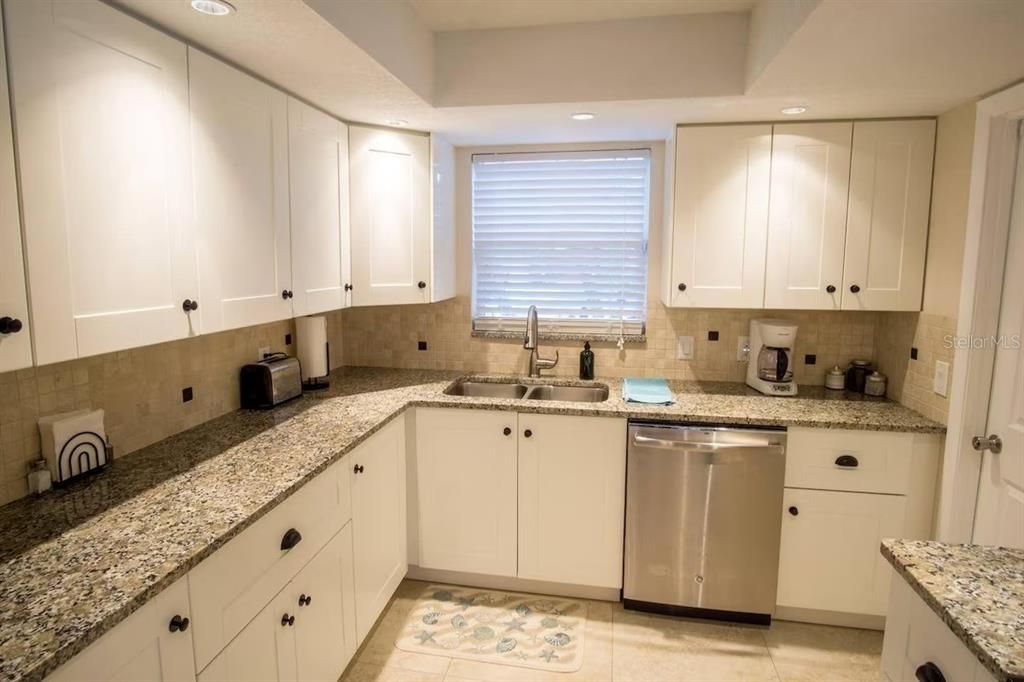 En Venta: $439,000 (3 camas, 2 baños, 1585 Pies cuadrados)