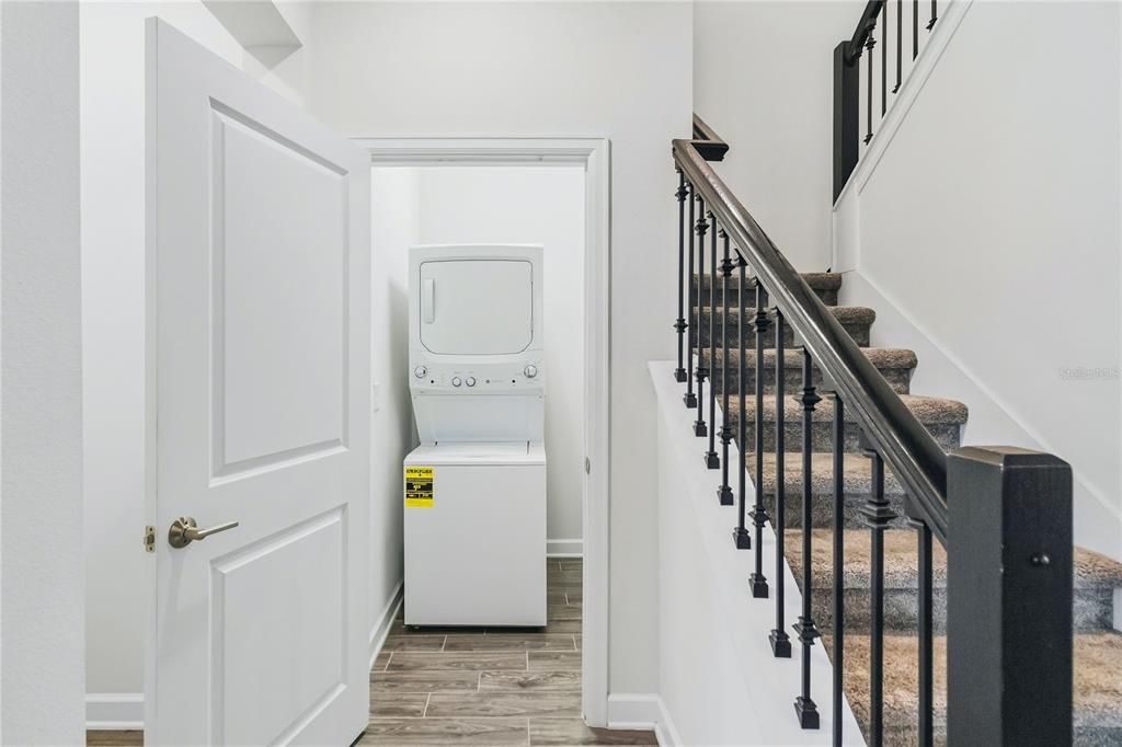 В аренду: $4,300 (5 спален, 3 ванн, 3956 Квадратных фут)