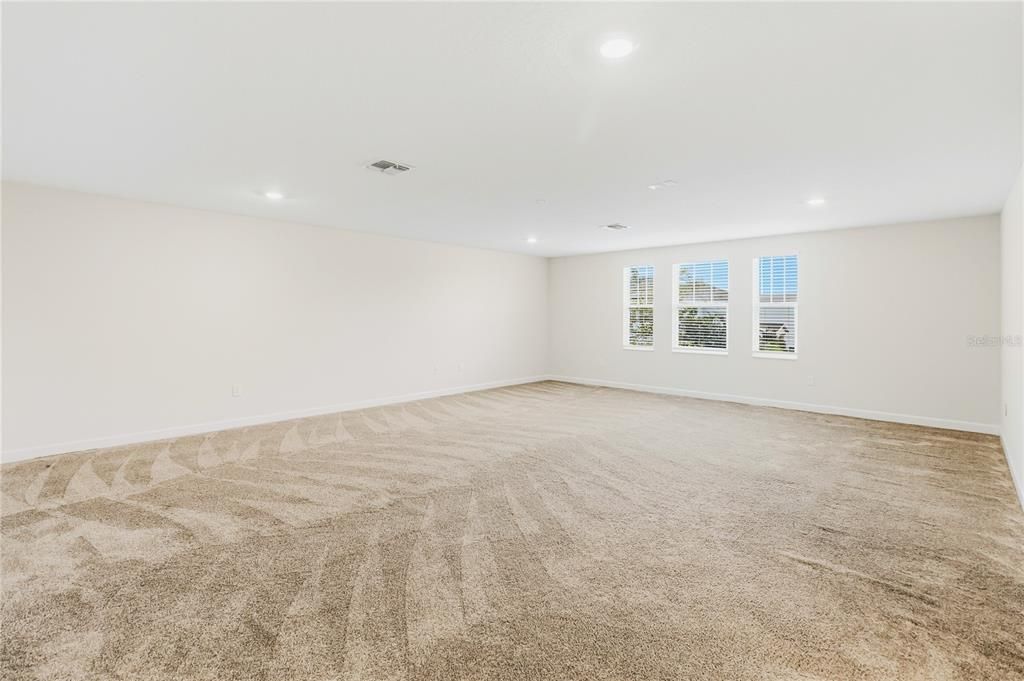 В аренду: $4,300 (5 спален, 3 ванн, 3956 Квадратных фут)