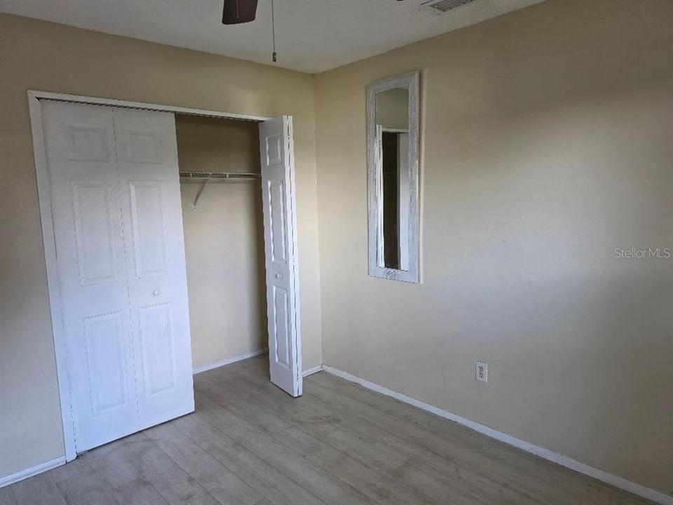 For Rent: $2,500 (4 beds, 2 baths, 1945 Square Feet)