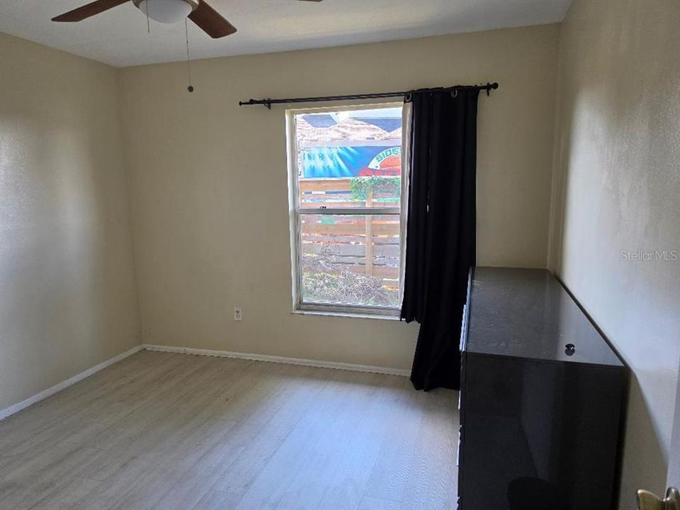 For Rent: $2,500 (4 beds, 2 baths, 1945 Square Feet)