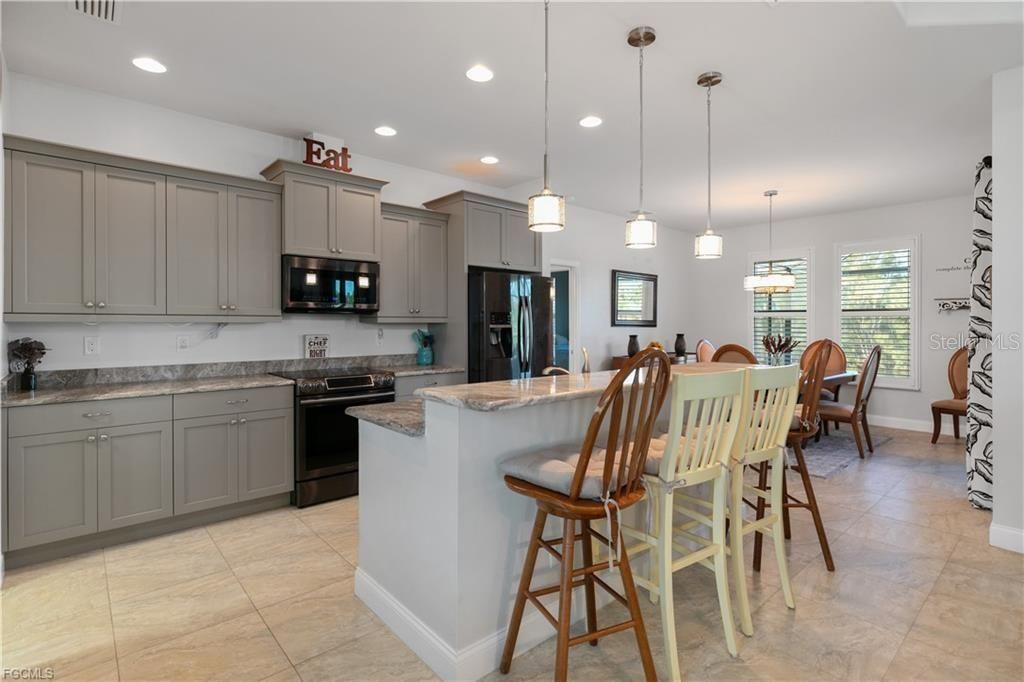 For Sale: $649,000 (3 beds, 2 baths, 1781 Square Feet)