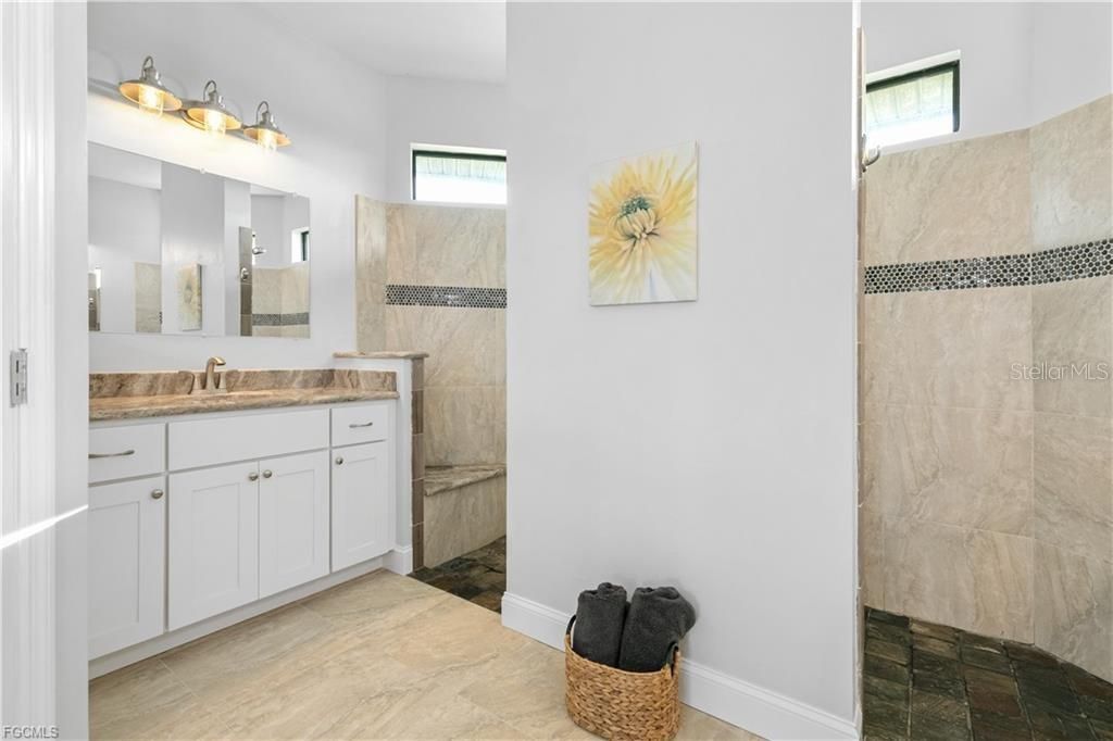 For Sale: $649,000 (3 beds, 2 baths, 1781 Square Feet)