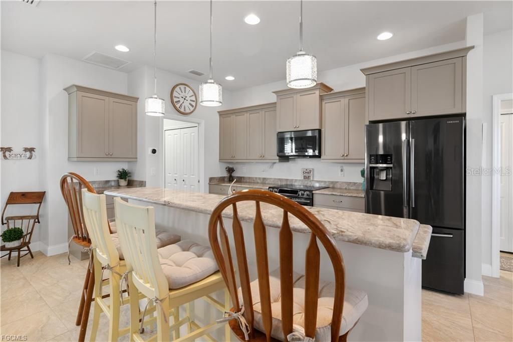 For Sale: $649,000 (3 beds, 2 baths, 1781 Square Feet)
