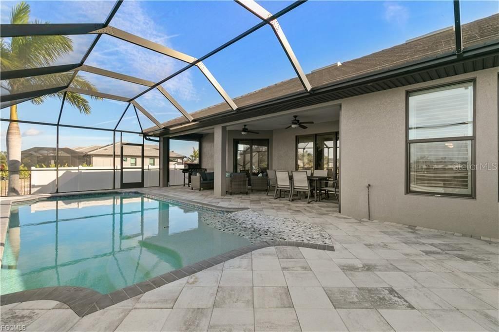For Sale: $649,000 (3 beds, 2 baths, 1781 Square Feet)
