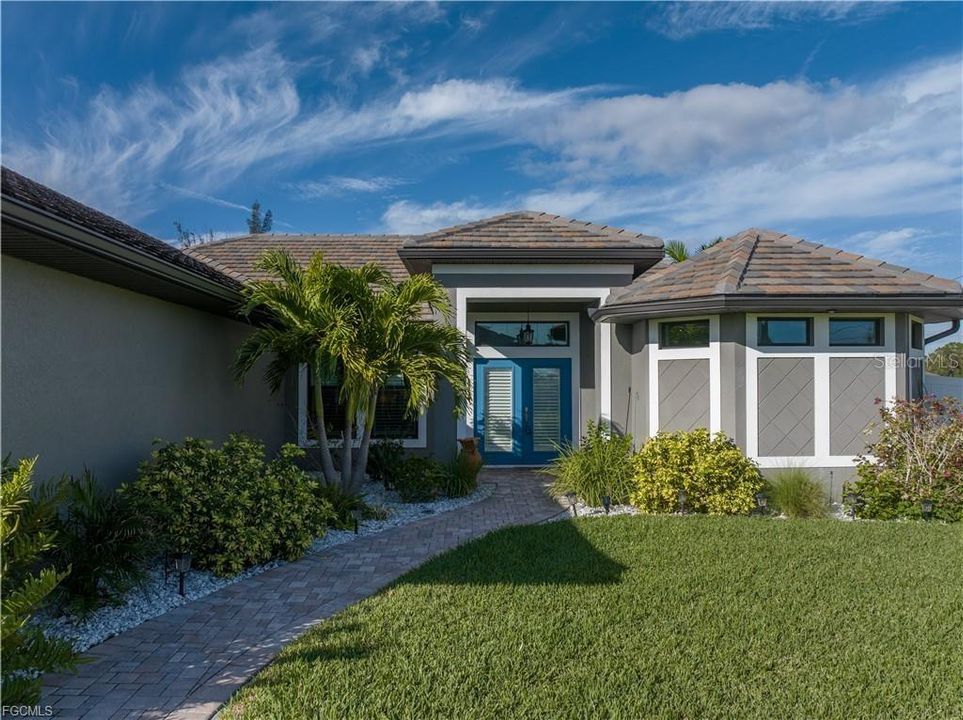 For Sale: $649,000 (3 beds, 2 baths, 1781 Square Feet)