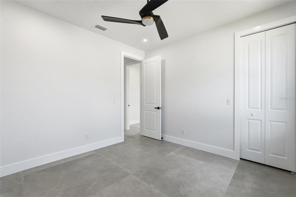 For Sale: $475,000 (3 beds, 2 baths, 2365 Square Feet)