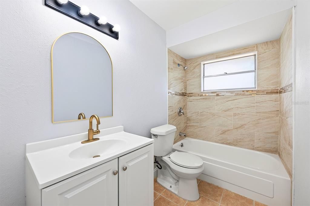 For Sale: $299,900 (3 beds, 2 baths, 1225 Square Feet)