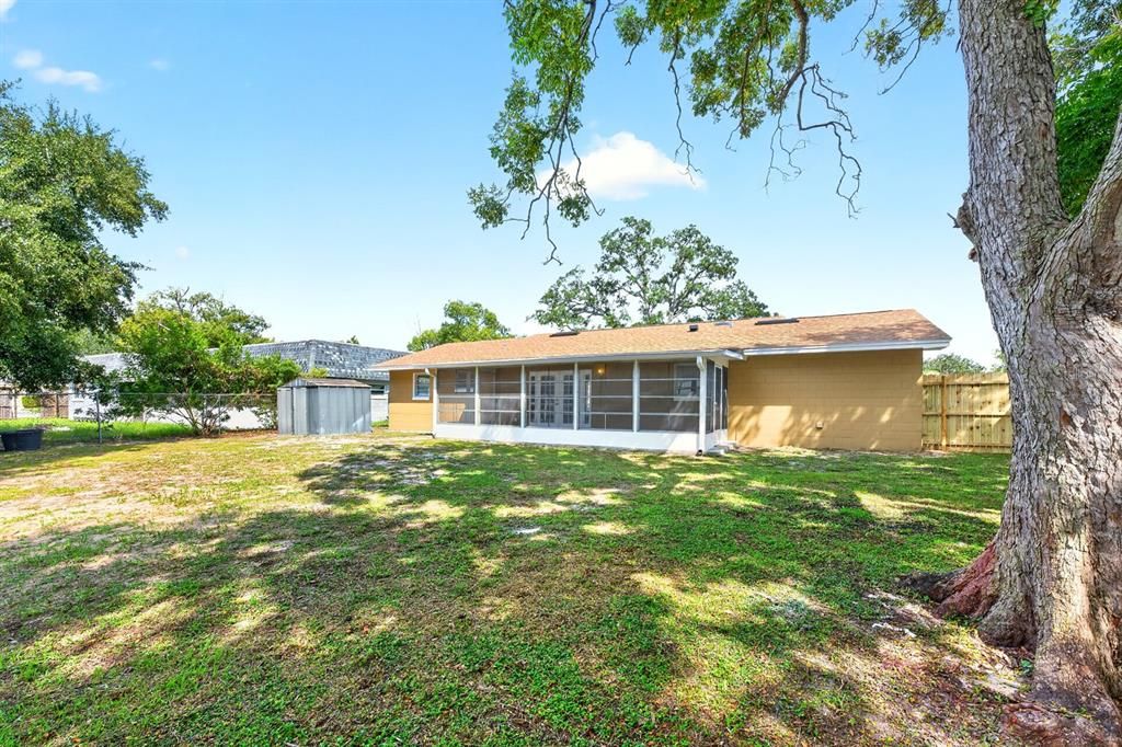 For Sale: $299,900 (3 beds, 2 baths, 1225 Square Feet)