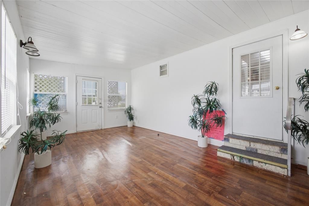 En Venta: $129,999 (3 camas, 2 baños, 984 Pies cuadrados)