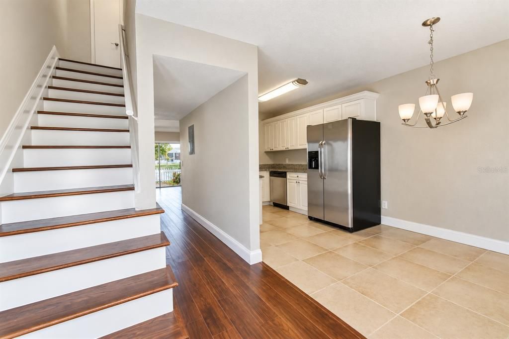 For Sale: $195,000 (2 beds, 1 baths, 1190 Square Feet)