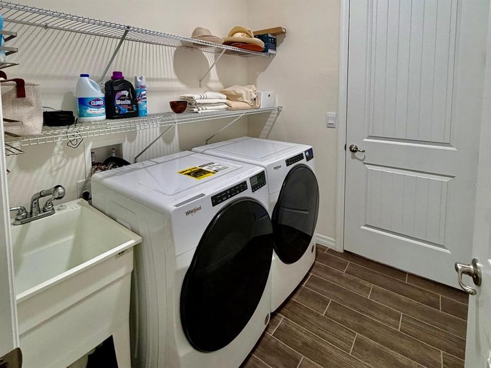 For Sale: $414,777 (3 beds, 2 baths, 1722 Square Feet)