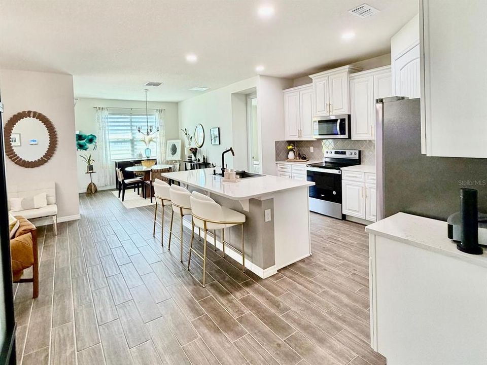 For Sale: $414,777 (3 beds, 2 baths, 1722 Square Feet)