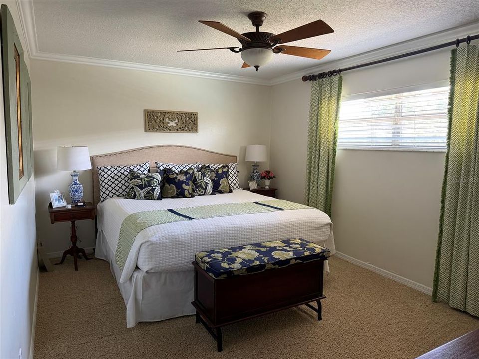 For Sale: $1,050,000 (5 beds, 4 baths, 3350 Square Feet)